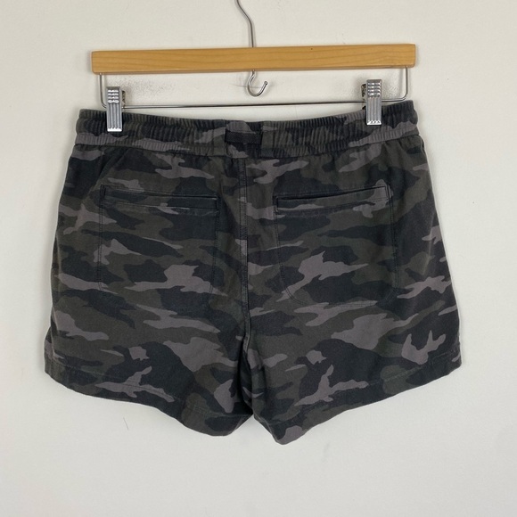 Athleta Camo Farallon Shorts - Picture 2 of 5